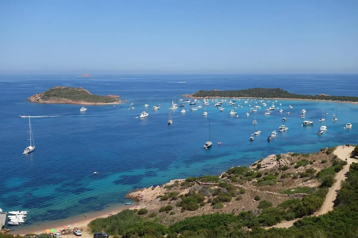 Capo Coda Cavallo, Vacanze Nella Casa Il Maestrale Lägenhet